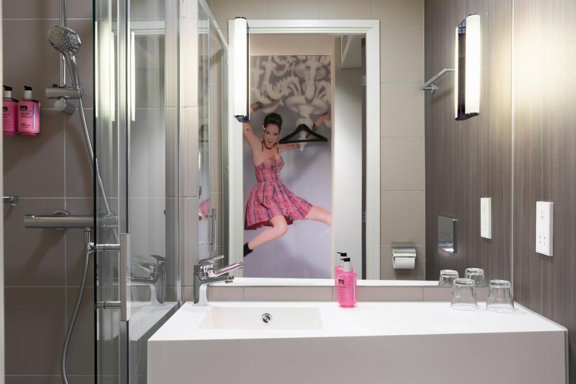 Moxy York Otel Dış mekan fotoğraf