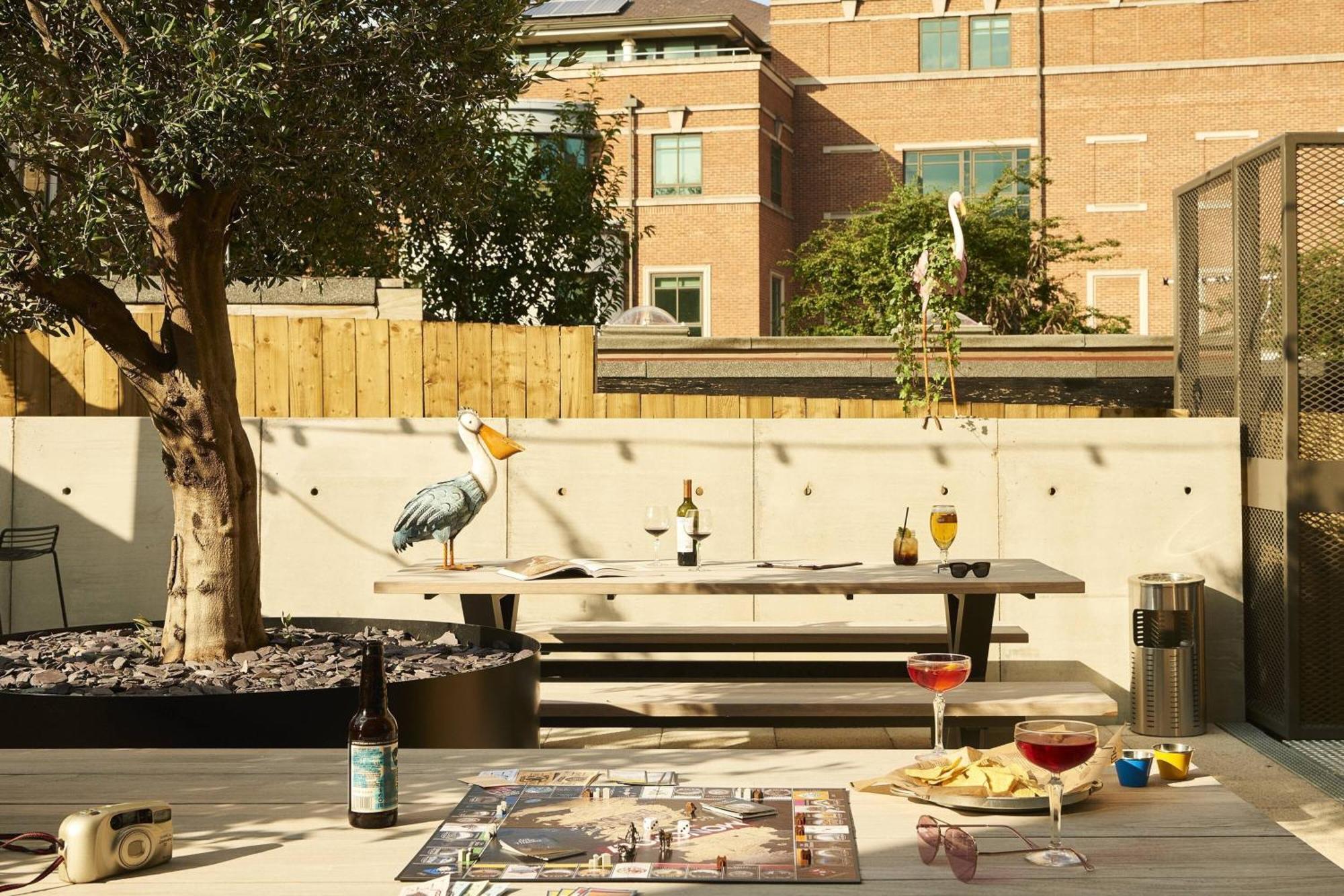 Moxy York Otel Dış mekan fotoğraf