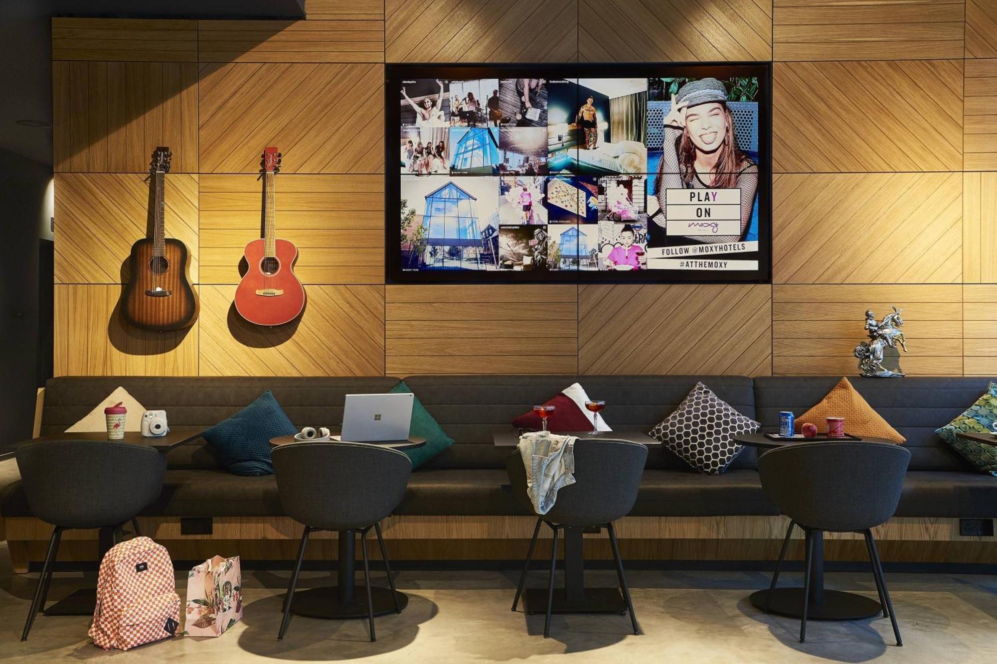 Moxy York Otel Dış mekan fotoğraf