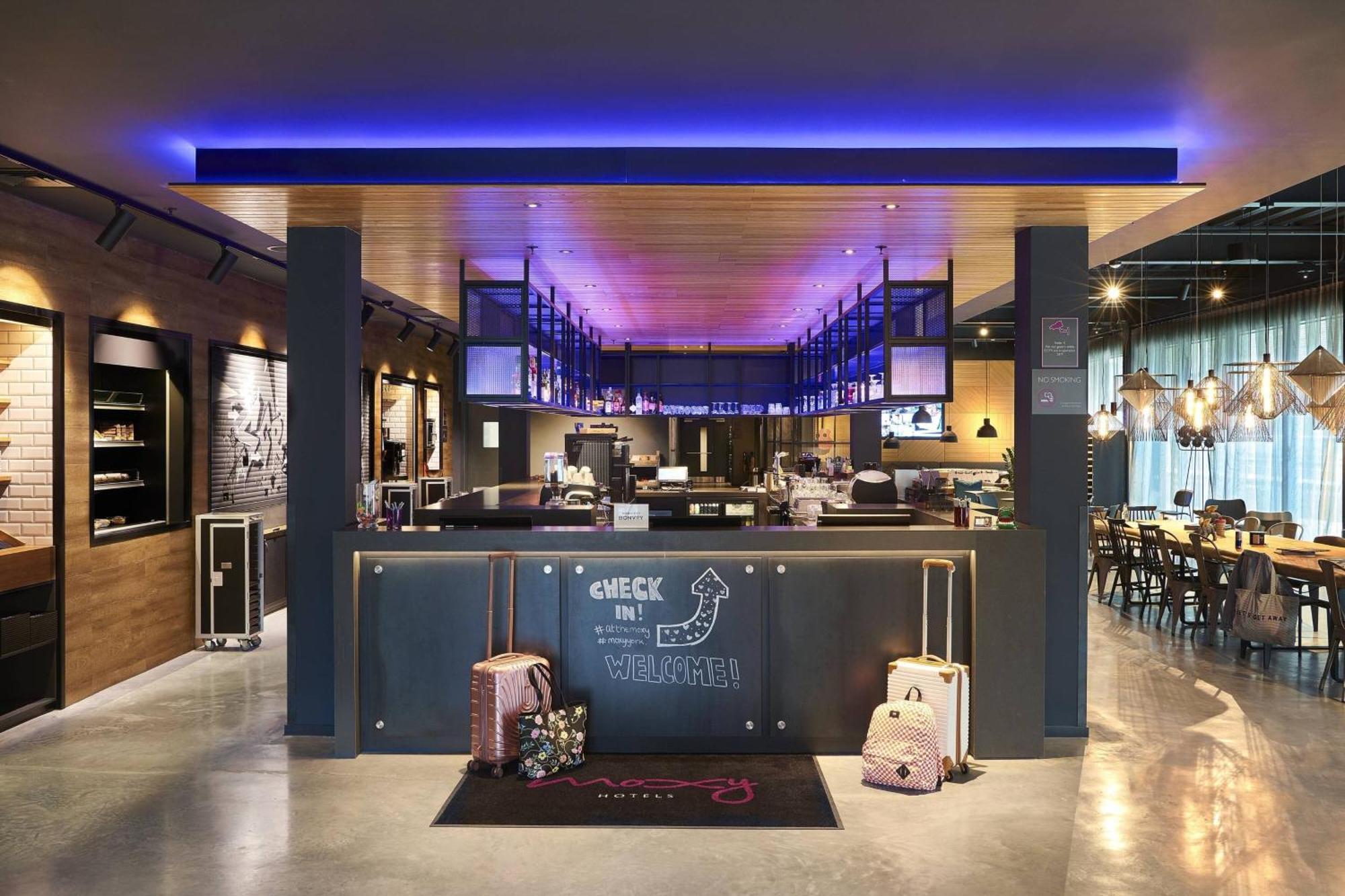 Moxy York Otel Dış mekan fotoğraf